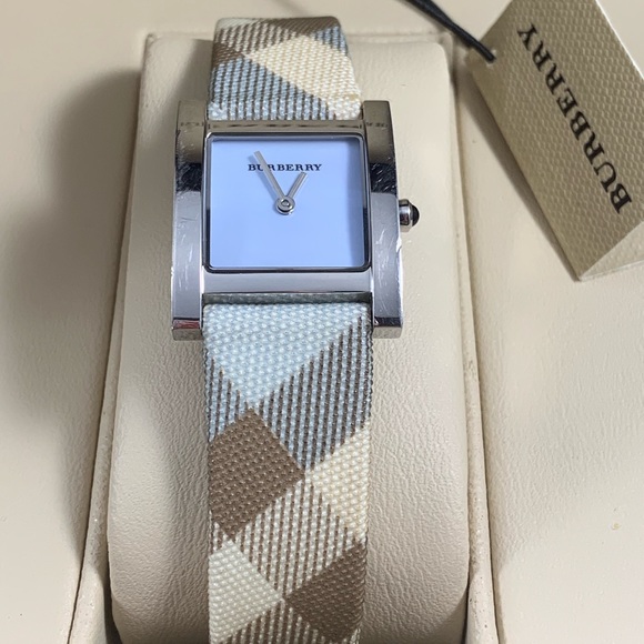 Burberry Accessories - Burberry watch model BU4312